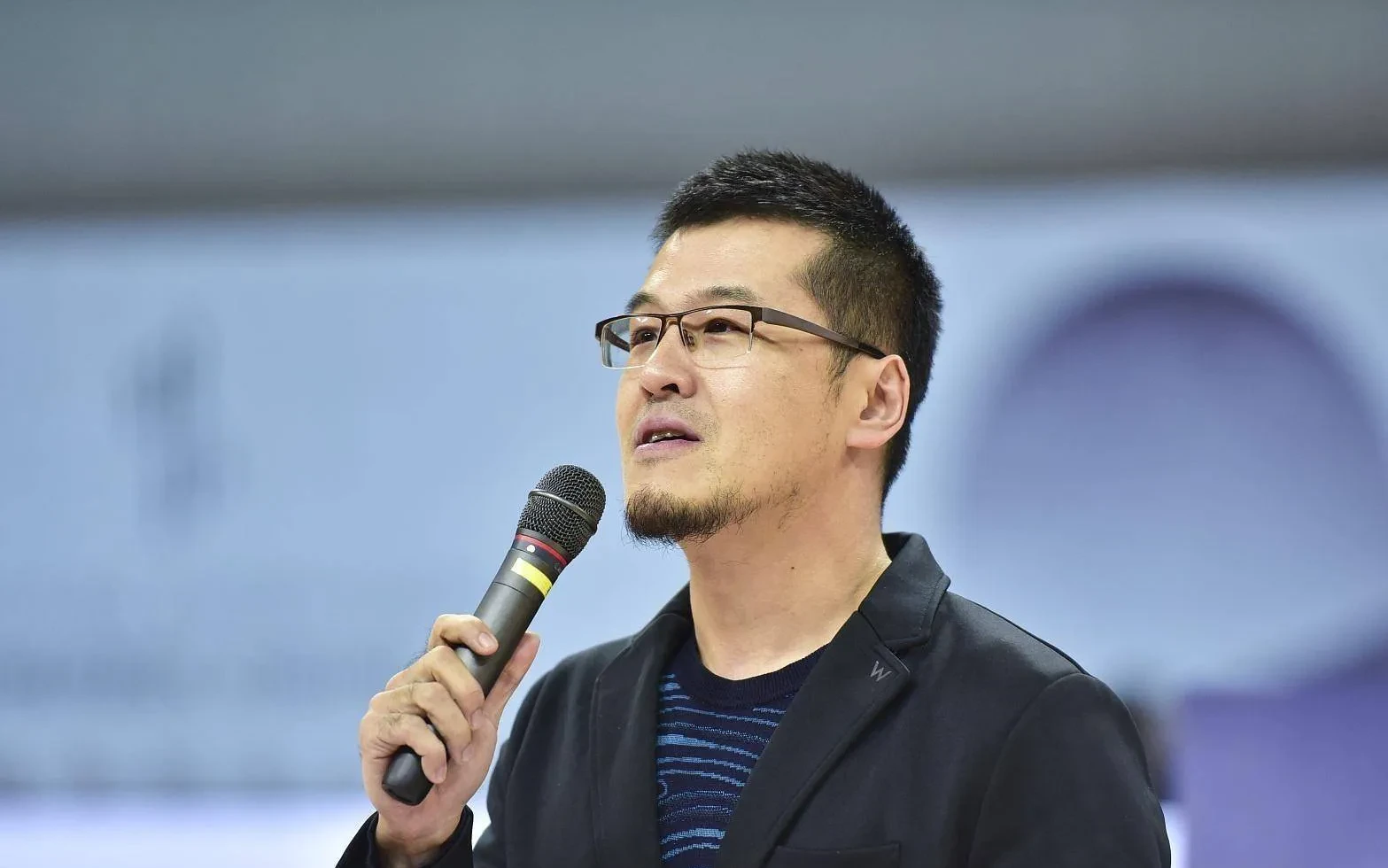 杨毅谈易建联专访节目:不要赋予太深意义网友审判什么？的简单介绍